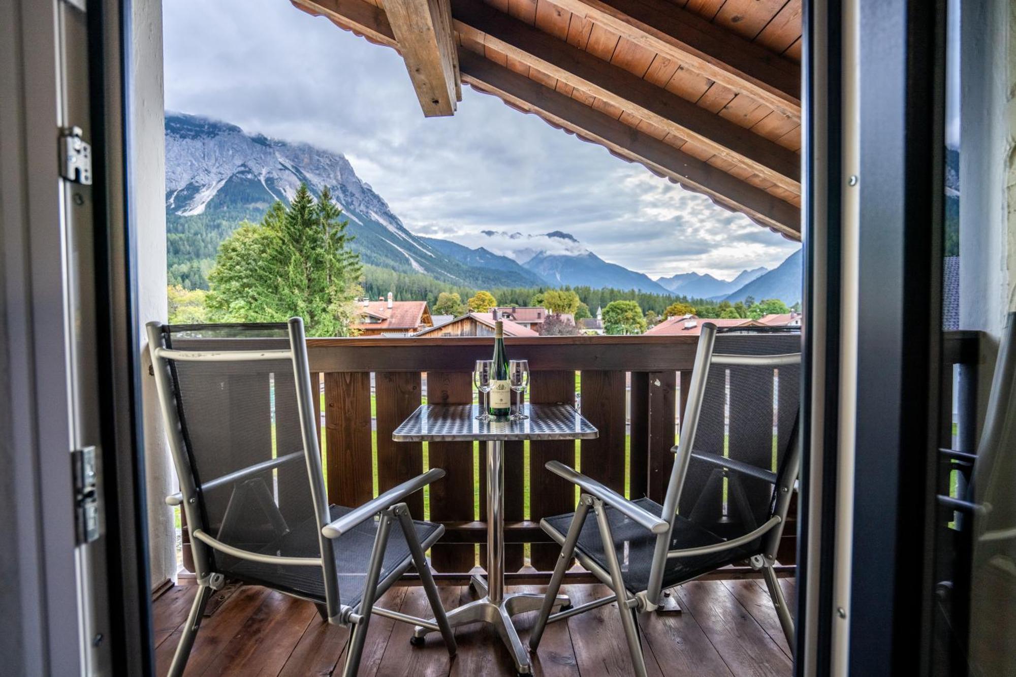 Tiroler Alpblick Appartements Ehrwald Exterior foto