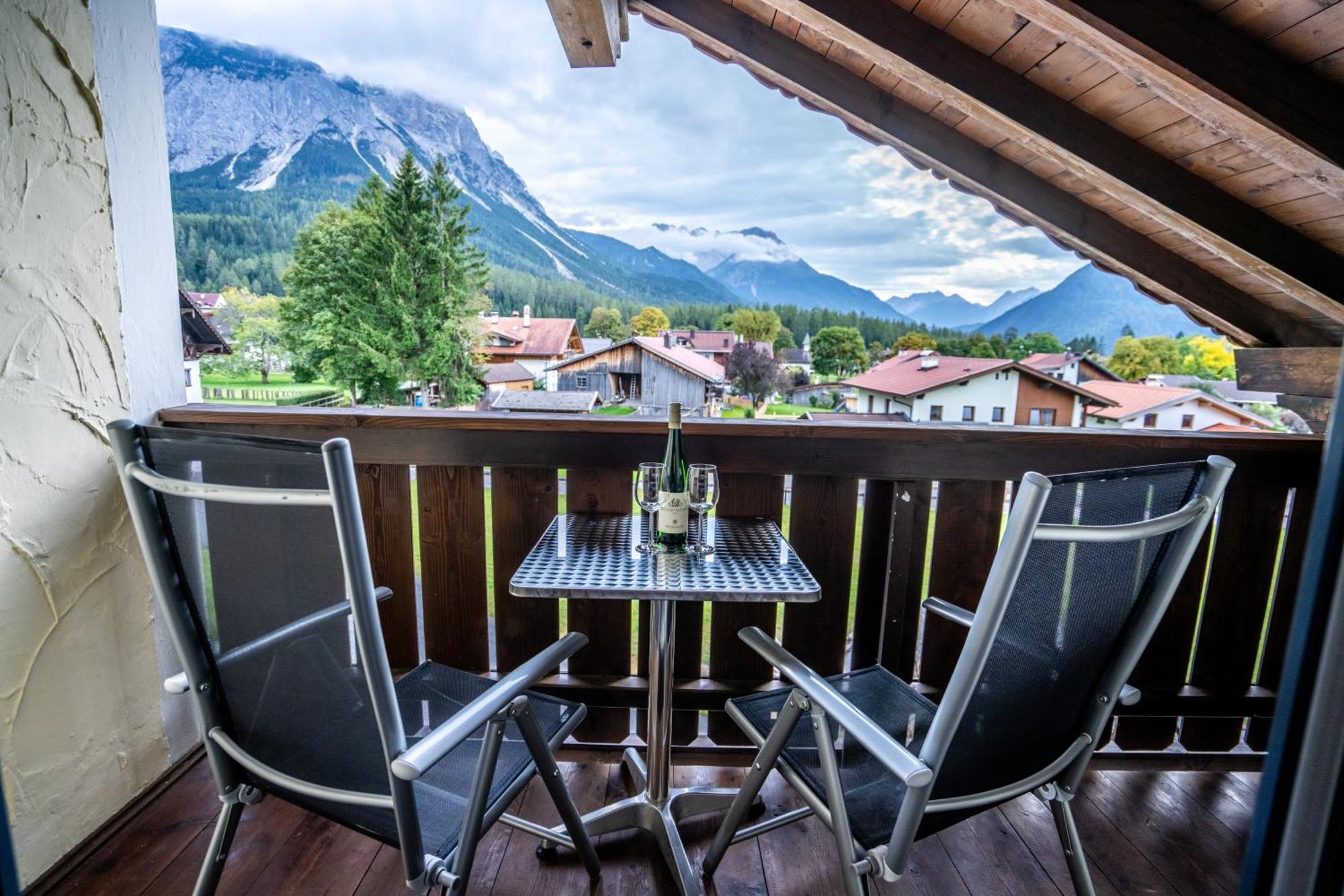 Tiroler Alpblick Appartements Ehrwald Exterior foto