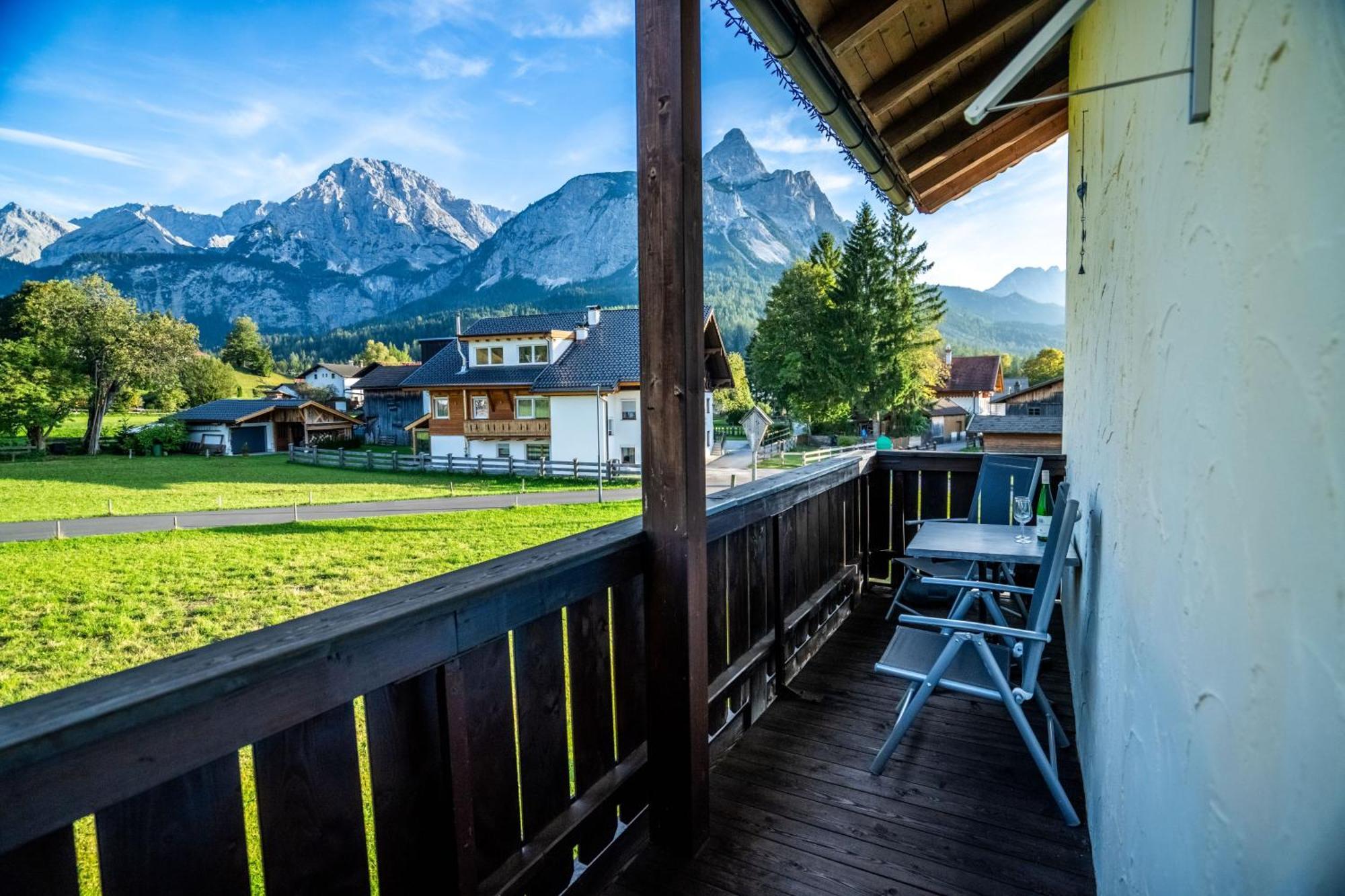 Tiroler Alpblick Appartements Ehrwald Exterior foto