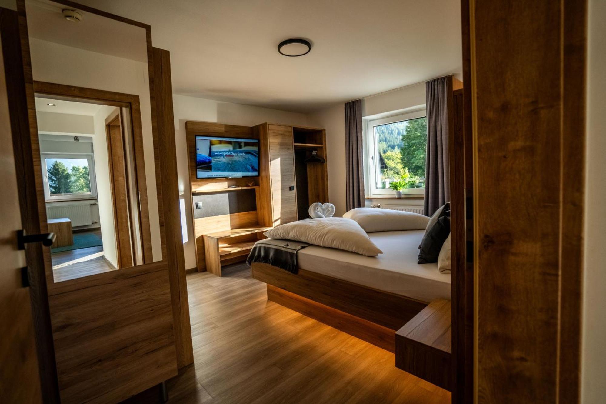 Tiroler Alpblick Appartements Ehrwald Exterior foto